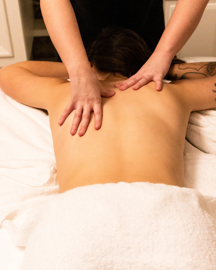 A back and shoulder massage in progress